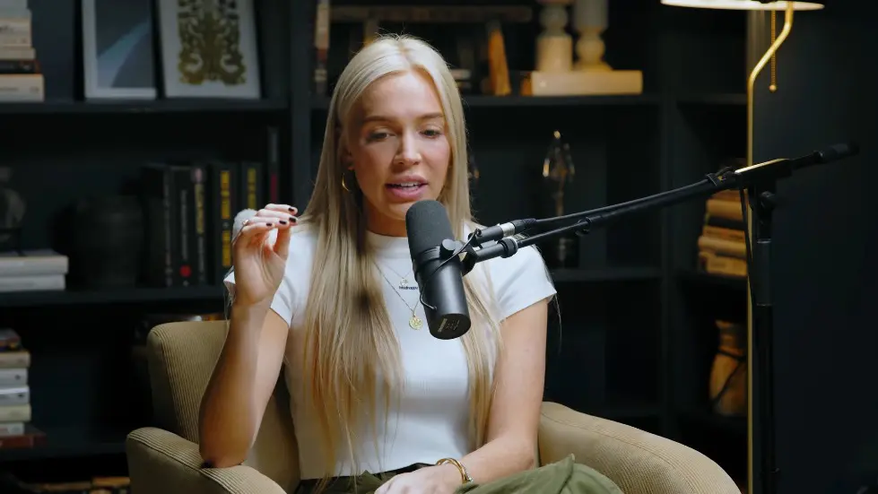 Alex Cooper ON: Feeling Insecure? This Video Will CHANGE Everything! | Jay Shetty 045