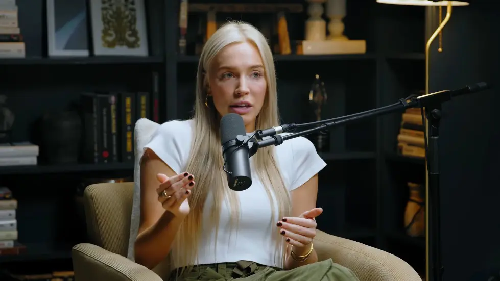 Alex Cooper ON: Feeling Insecure? This Video Will CHANGE Everything! | Jay Shetty 050