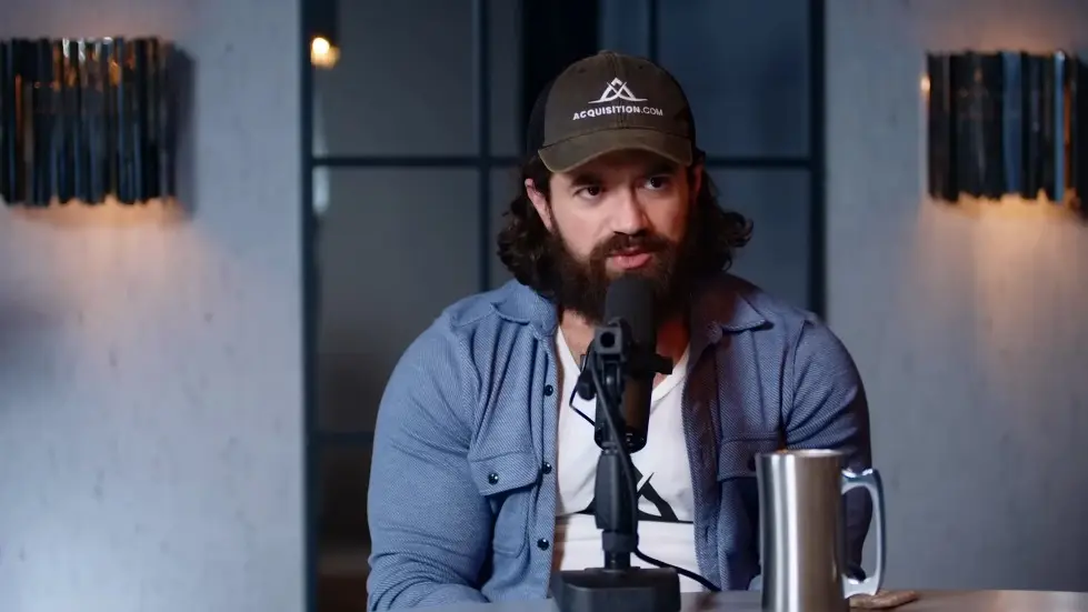 The Man That Makes Millionaires: How To Turn $1,000 Into $100 Million!: Alex Hormozi | E235 012