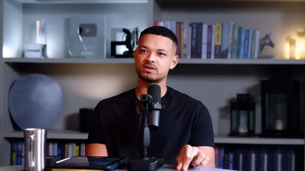 Chris Williamson: The Shocking New Research On Why Men And Women Are No Longer Compatible! | E237 006