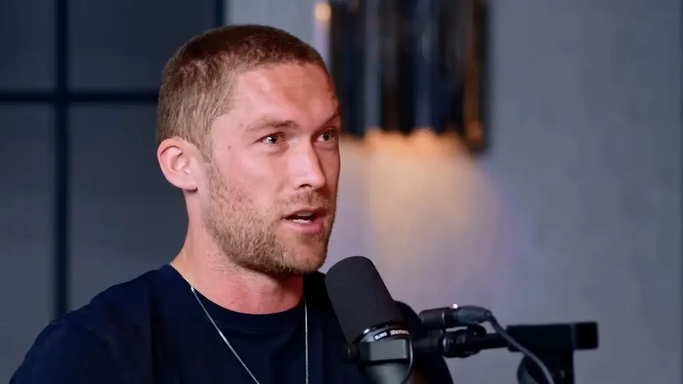 Chris Williamson: The Shocking New Research On Why Men And Women Are No Longer Compatible! | E237 021