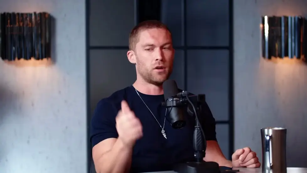 Chris Williamson: The Shocking New Research On Why Men And Women Are No Longer Compatible! | E237 026