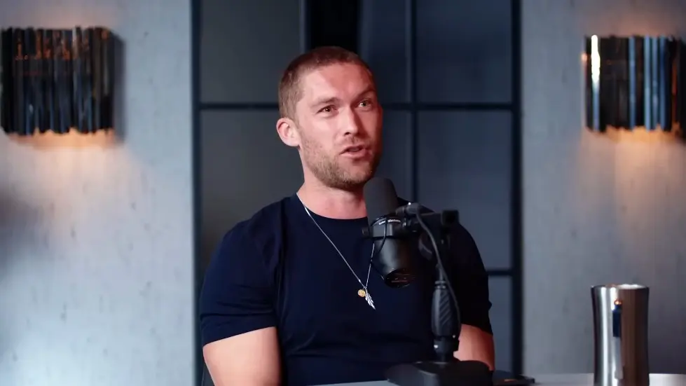 Chris Williamson: The Shocking New Research On Why Men And Women Are No Longer Compatible! | E237 032