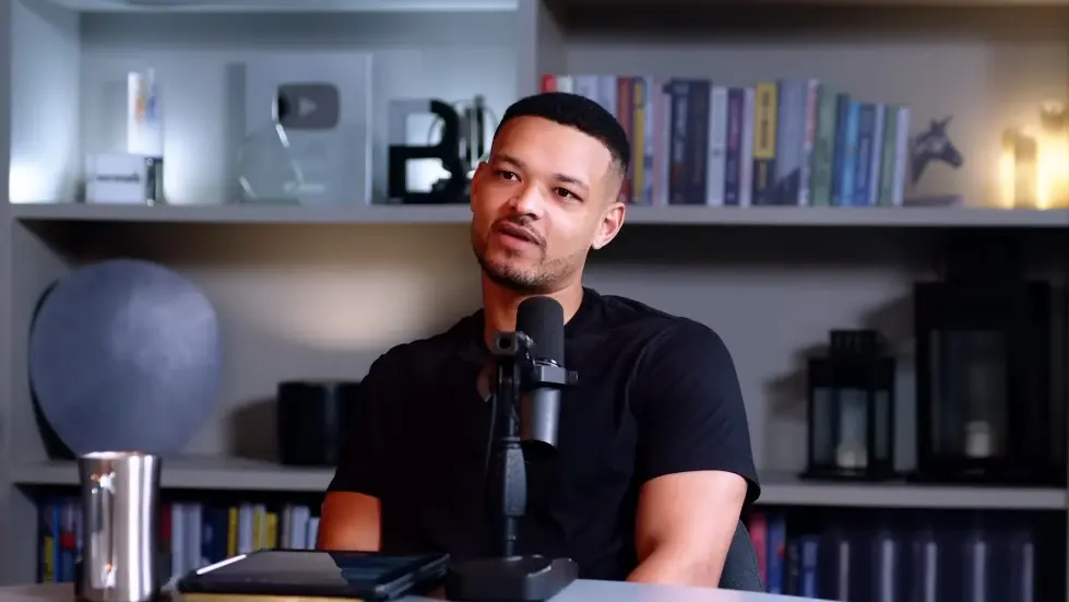 Chris Williamson: The Shocking New Research On Why Men And Women Are No Longer Compatible! | E237 033