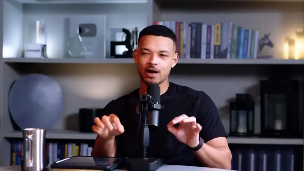 Chris Williamson: The Shocking New Research On Why Men And Women Are No Longer Compatible! | E237 036