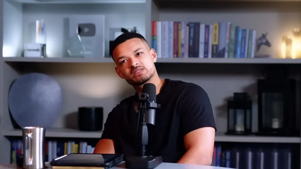 Chris Williamson: The Shocking New Research On Why Men And Women Are No Longer Compatible! | E237 045