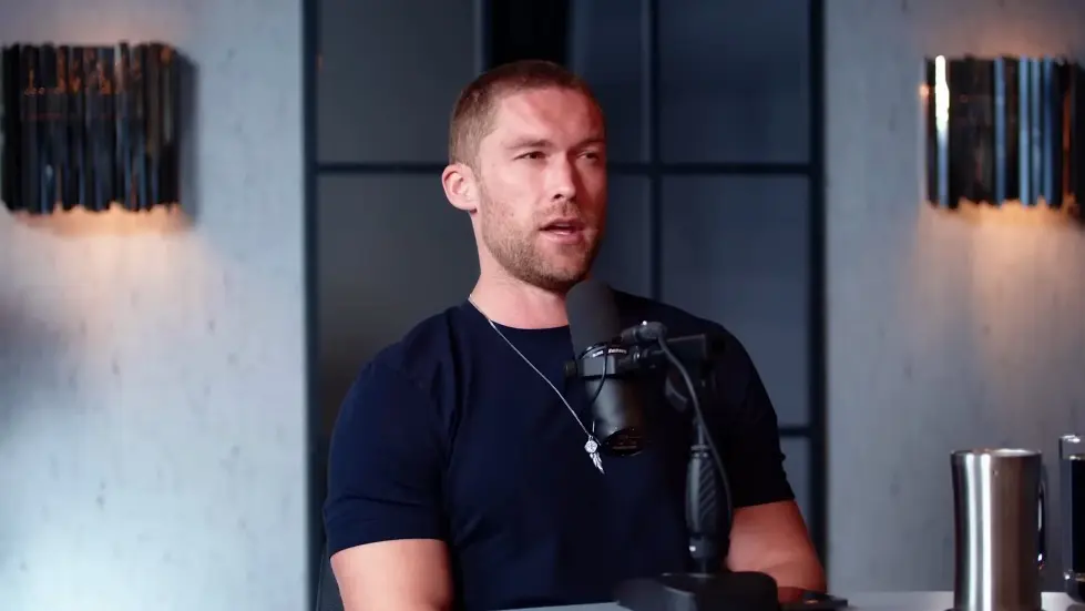 Chris Williamson: The Shocking New Research On Why Men And Women Are No Longer Compatible! | E237 049