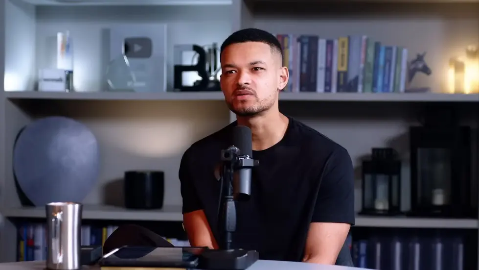 Chris Williamson: The Shocking New Research On Why Men And Women Are No Longer Compatible! | E237 050