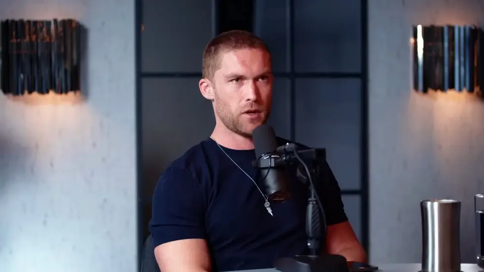 Chris Williamson: The Shocking New Research On Why Men And Women Are No Longer Compatible! | E237 061