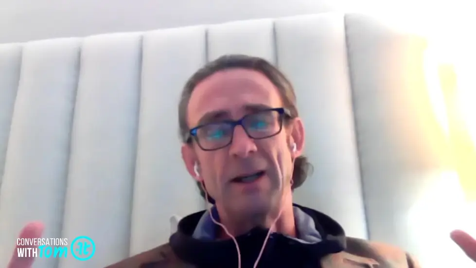 Fight Club Author Chuck Palahniuk on Life, Death and Finding Meaning In Your Life 041