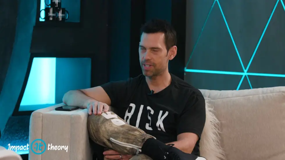 How to Hack Your Mind and Live Your Best Life | Coach Mike Bayer on Impact Theory 020