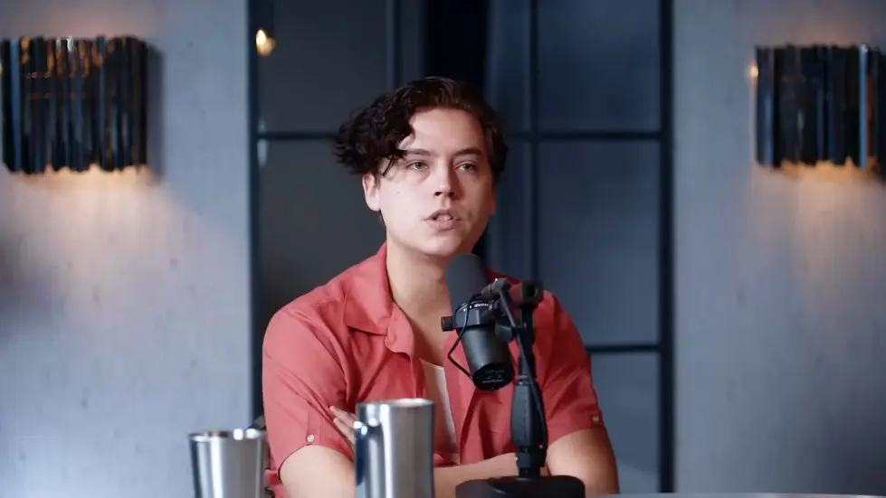 Cole Sprouse: My Narcissistic Mum Sacrificed My Childhood For Fame! | E229 012