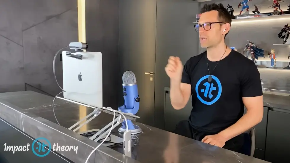 Create MOMENTUM, Take the First Step and EXECUTE on YOUR DREAMS with These EFFICIENCY HACKS 002