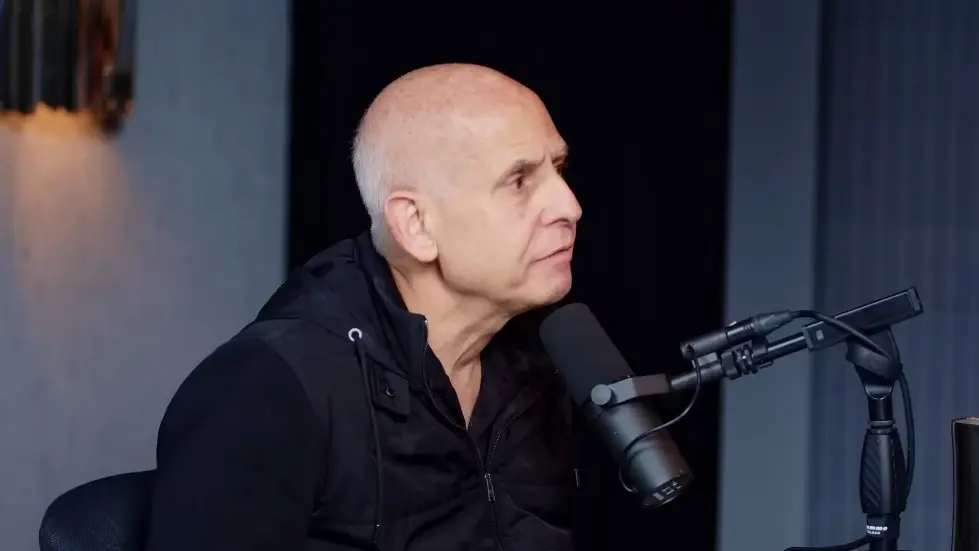 Doctor & Therapist To The Worlds Superstars: Justin Bieber, Miley Cyrus, Bella Hadid! - Daniel Amen 003