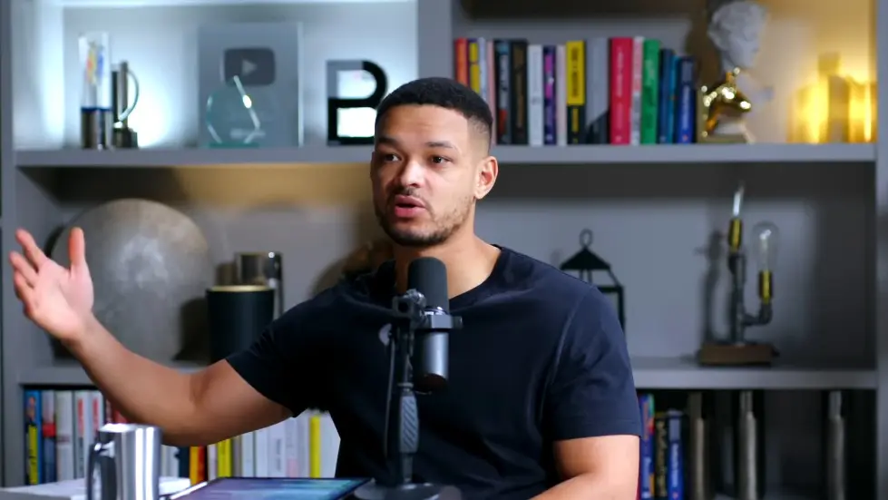 No.1 Neuroscientist: Age 30 to 50 Will Be Your Unhappiest, Here