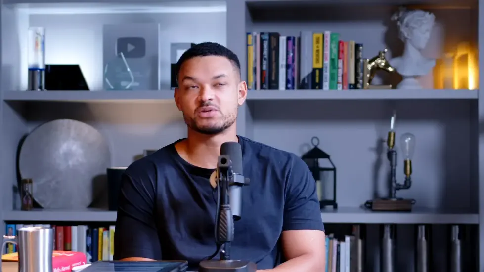 Gabor Mate: The Childhood Lie That&rsquo;s Ruining All Of Our Lives. | E193 012