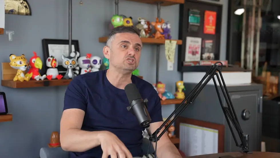 Before You WASTE Another Year Of Your Life Away, WATCH THIS! | Gary Vee & Jay Shetty 009