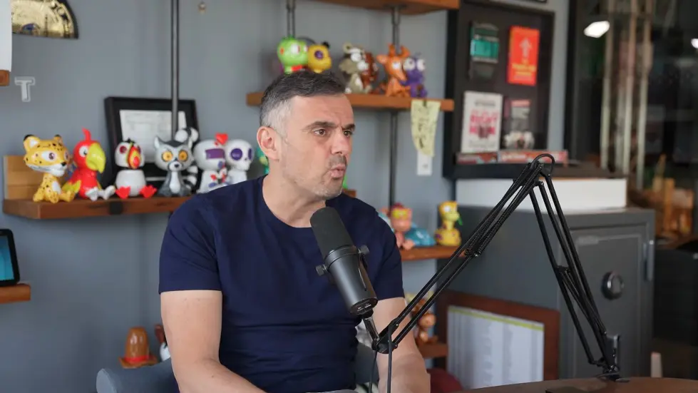 Before You WASTE Another Year Of Your Life Away, WATCH THIS! | Gary Vee & Jay Shetty 010