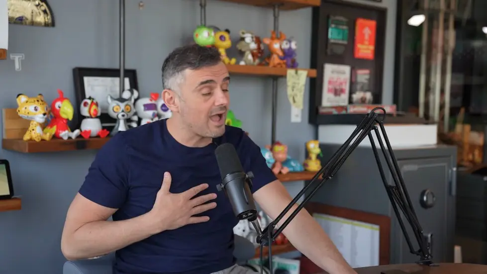 Before You WASTE Another Year Of Your Life Away, WATCH THIS! | Gary Vee & Jay Shetty 016