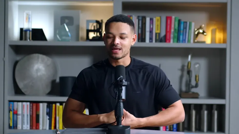 Gary Vee&rsquo;s Emotional Confession About His Success & Family! | E207 002