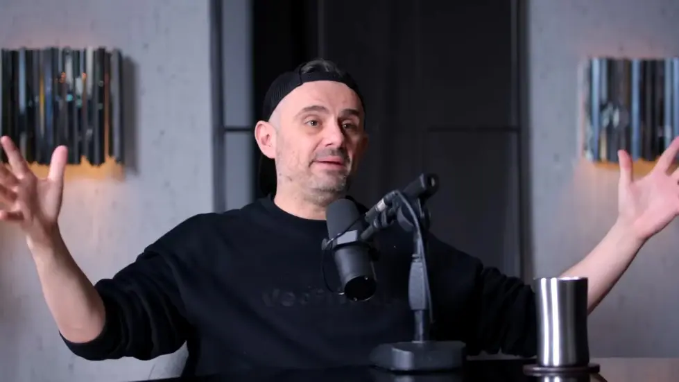 Gary Vee&rsquo;s Emotional Confession About His Success & Family! | E207 005