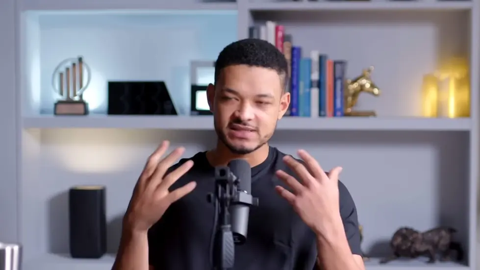 Gary Vee&rsquo;s Emotional Confession About His Success & Family! | E207 017