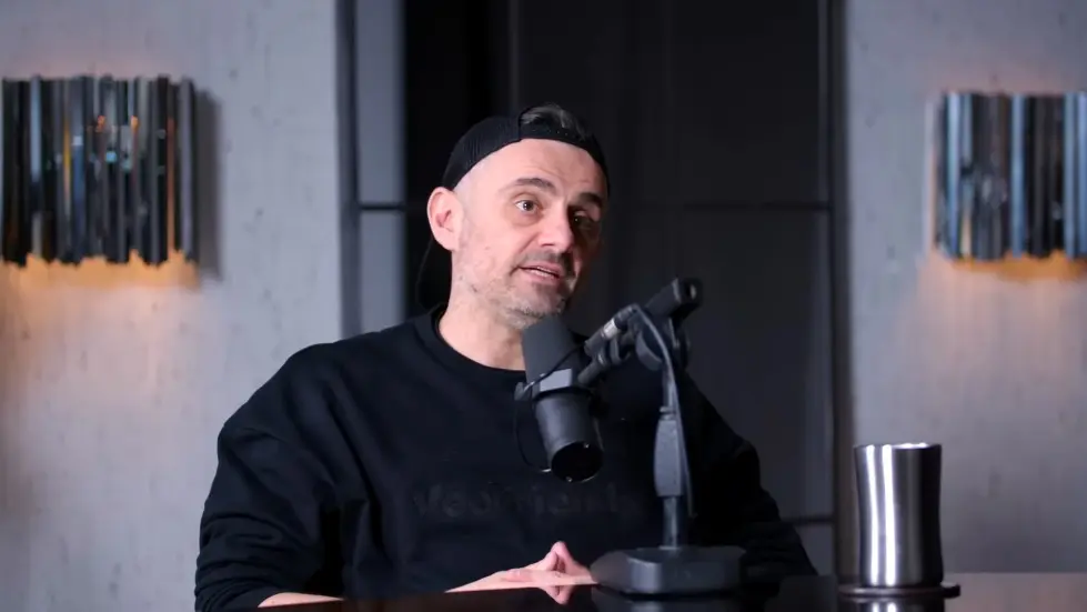 Gary Vee&rsquo;s Emotional Confession About His Success & Family! | E207 018