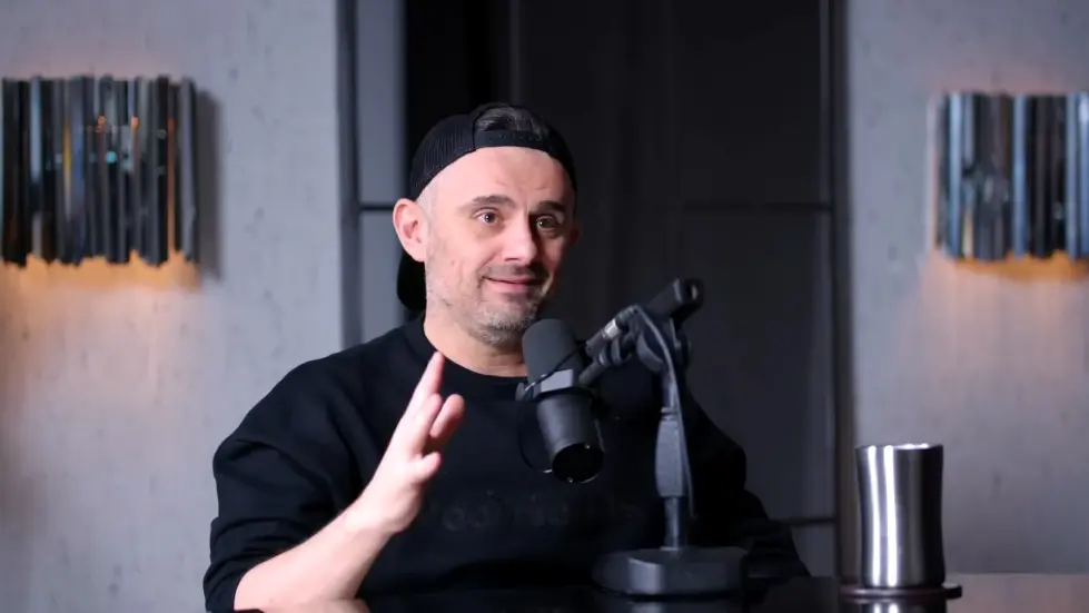 Gary Vee&rsquo;s Emotional Confession About His Success & Family! | E207 019