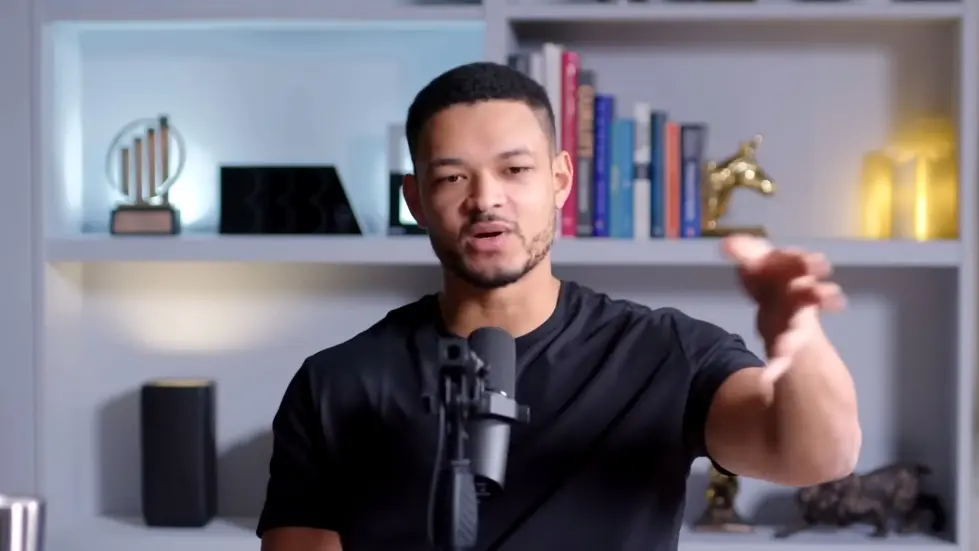 Gary Vee&rsquo;s Emotional Confession About His Success & Family! | E207 023