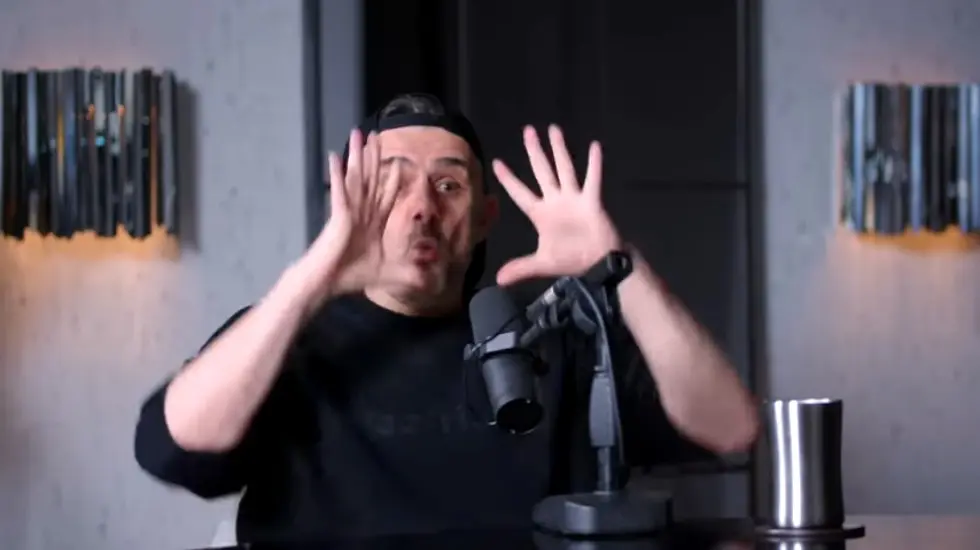 Gary Vee&rsquo;s Emotional Confession About His Success & Family! | E207 038