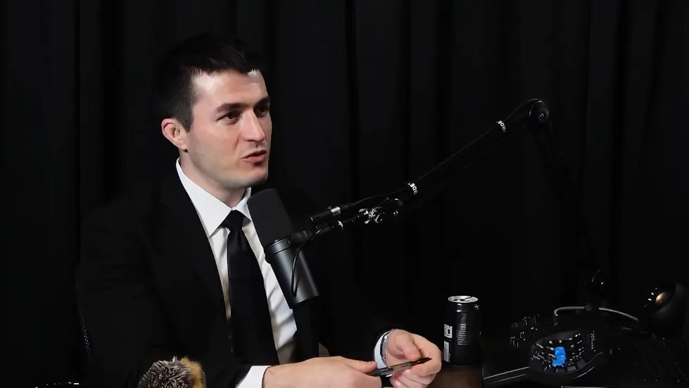 Grimes: Music, AI, and the Future of Humanity | Lex Fridman Podcast #281 010