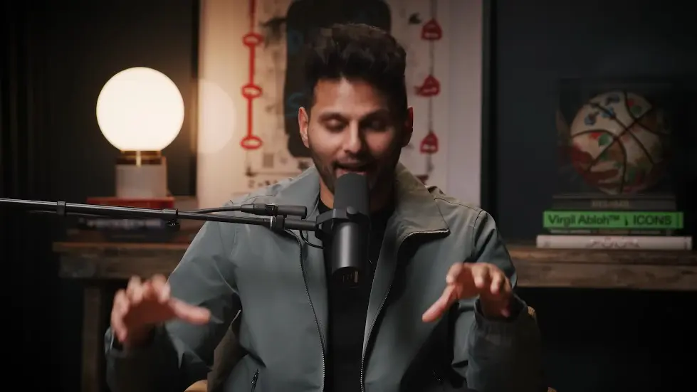 How To Change The World & Make An Impact! | Matt Damon & Gary White 001