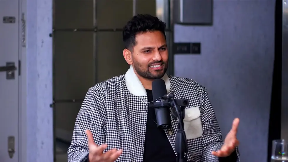 Jay Shetty: The 3 Simple Things A Happy Life Needs | E119 005