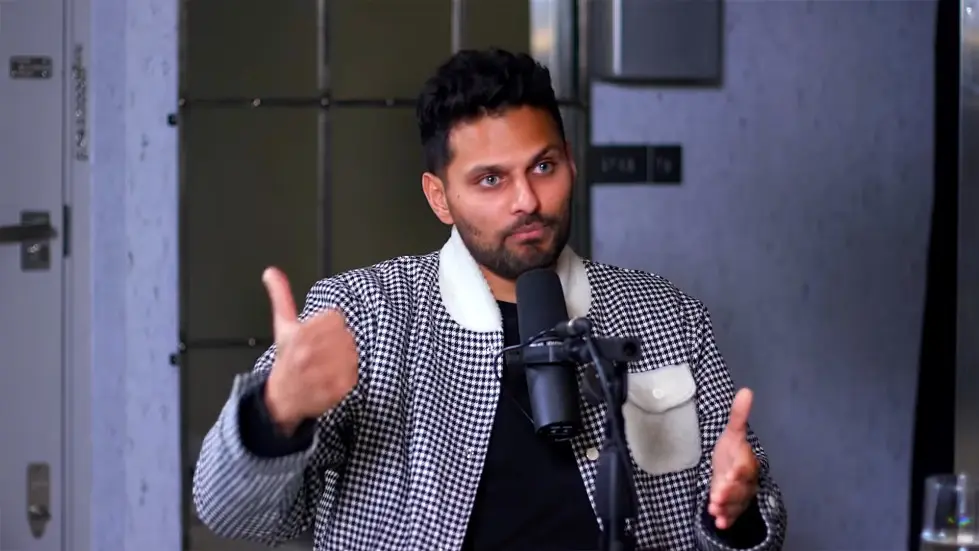 Jay Shetty: The 3 Simple Things A Happy Life Needs | E119 008