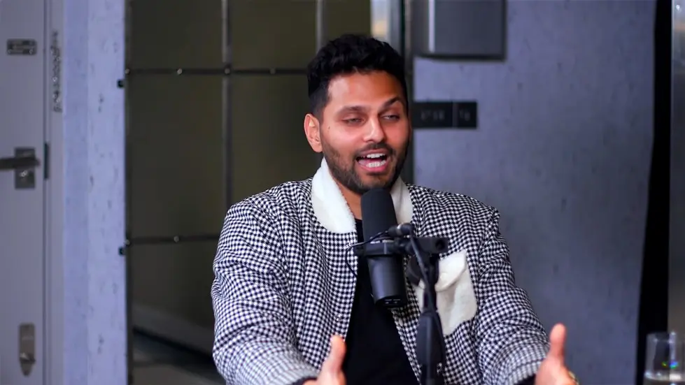 Jay Shetty: The 3 Simple Things A Happy Life Needs | E119 012