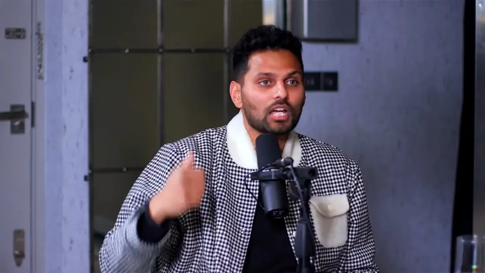 Jay Shetty: The 3 Simple Things A Happy Life Needs | E119 018