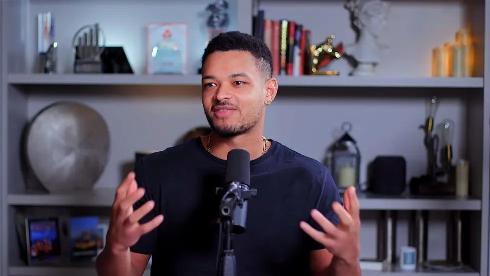 Jay Shetty: The 3 Simple Things A Happy Life Needs | E119 025