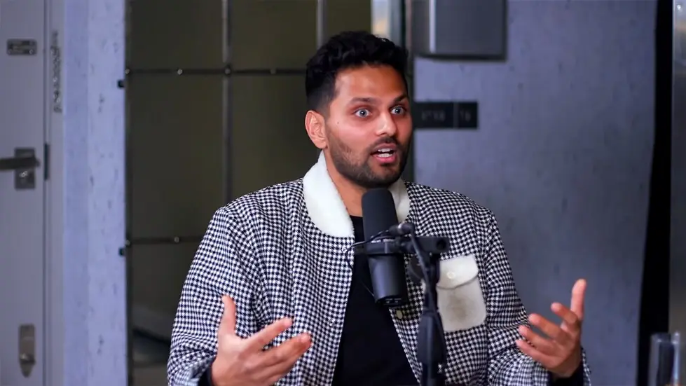 Jay Shetty: The 3 Simple Things A Happy Life Needs | E119 028
