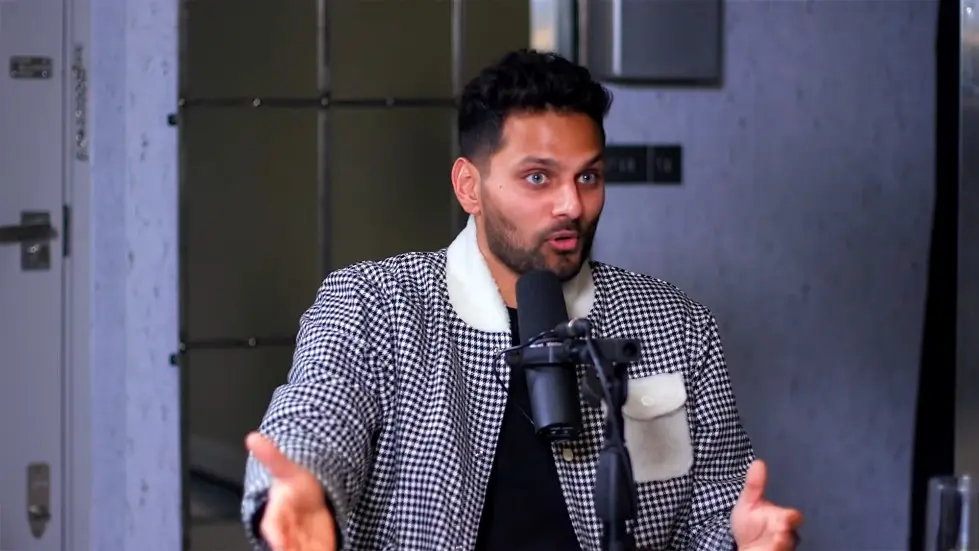 Jay Shetty: The 3 Simple Things A Happy Life Needs | E119 030