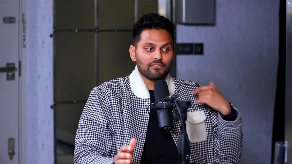 Jay Shetty: The 3 Simple Things A Happy Life Needs | E119 033