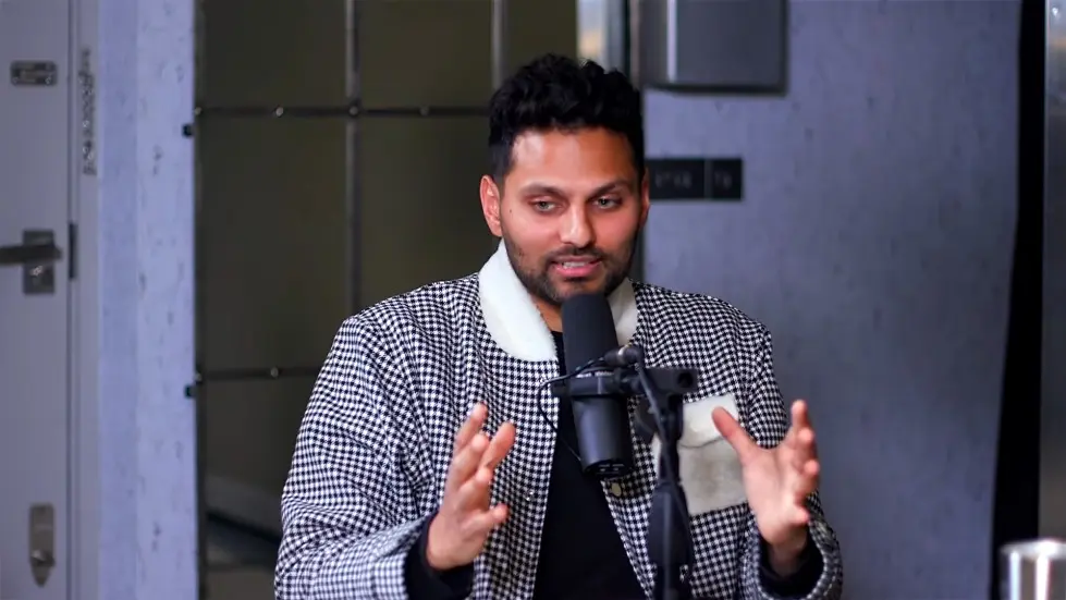 Jay Shetty: The 3 Simple Things A Happy Life Needs | E119 047