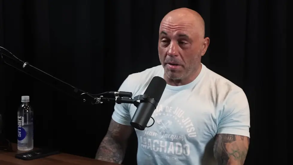 Joe Rogan: Comedy, Controversy, Aliens, UFOs, Putin, CIA, and Freedom | Lex Fridman Podcast #300 022