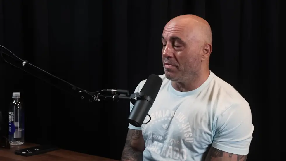 Joe Rogan: Comedy, Controversy, Aliens, UFOs, Putin, CIA, and Freedom | Lex Fridman Podcast #300 043