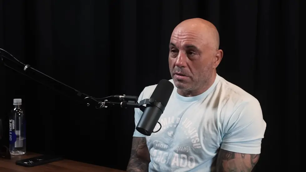 Joe Rogan: Comedy, Controversy, Aliens, UFOs, Putin, CIA, and Freedom | Lex Fridman Podcast #300 044