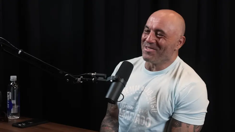 Joe Rogan: Comedy, Controversy, Aliens, UFOs, Putin, CIA, and Freedom | Lex Fridman Podcast #300 047