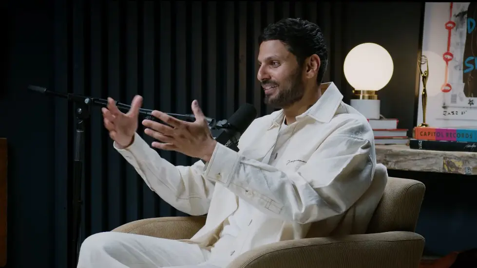 Kim Kardashian OPENS UP About Insecurity, Healing Your Pain, & Finding HAPPINESS | Jay Shetty 001