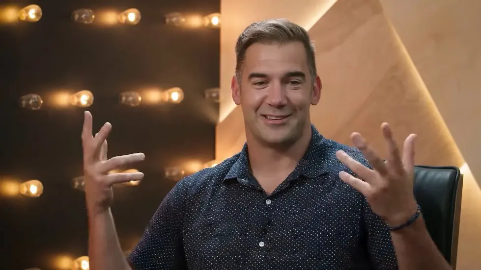 The 3 KEY SIGNS That Relationship Will Last! (How To Find Love) | Lewis Howes & Jay Shetty 004