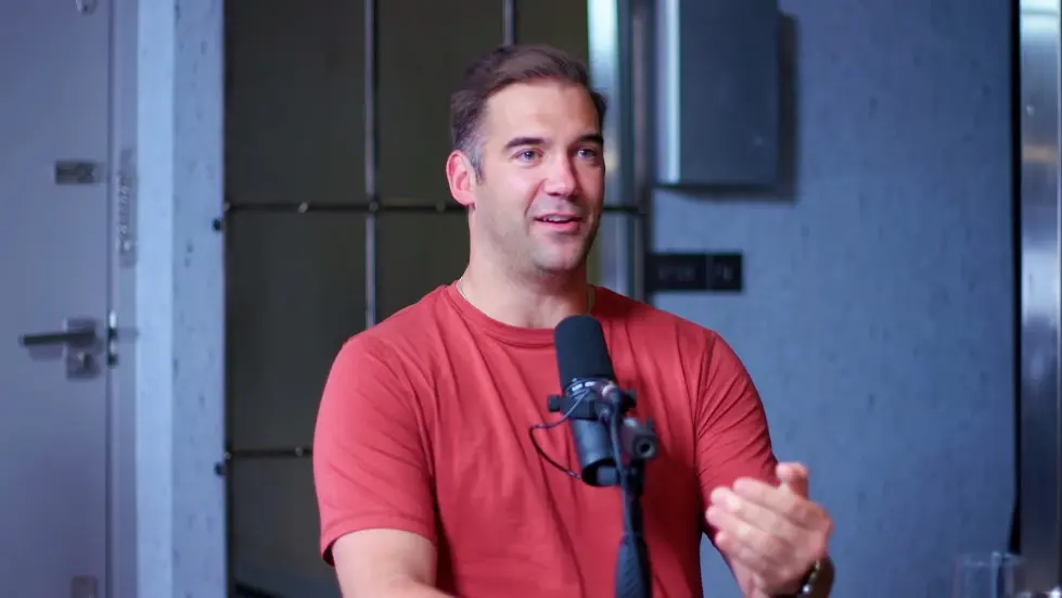 Lewis Howes: The Single Biggest Killer Of Relationships | E134 030