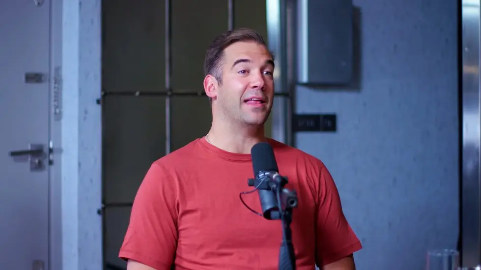 Lewis Howes: The Single Biggest Killer Of Relationships | E134 038