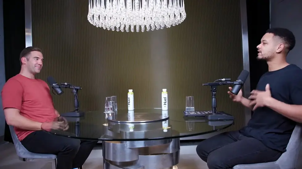 Lewis Howes: The Single Biggest Killer Of Relationships | E134 046